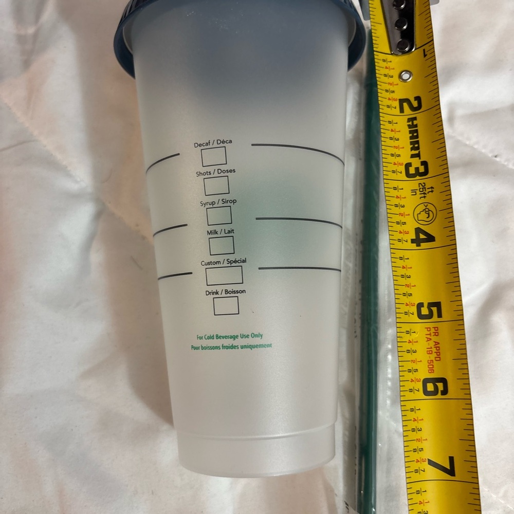Brand New Starbucks Summer 2020 Reusable Cup 24 oz w/Green Straw - Picture 5 of 5